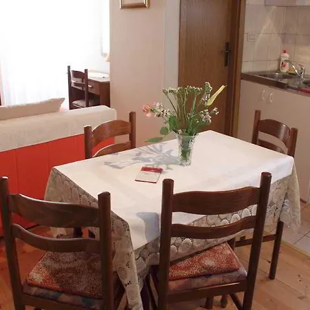 Hotel Vesna 3*
